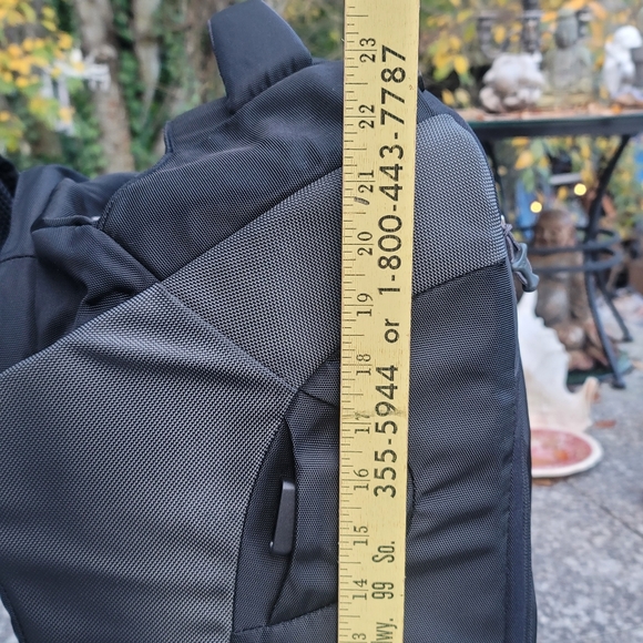 Osprey convertible weeled duffel - Picture 5 of 12